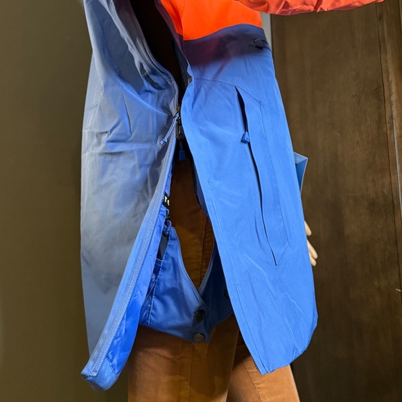 Burton Pillowline Gore-Tex® Anorak Snowboard Jacket - Waterproof, Insulated MED - Picture 6 of 9